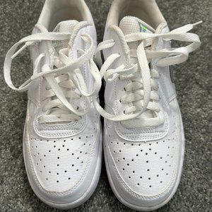 Nike Court Vision Low Next Nature - White & iridescent, Women's size 8.5